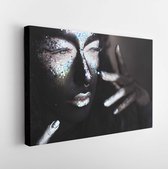 Onlinecanvas - Schilderij - Girl With A Creative Make-up Art Horizontal Horizontal - Multicolor - 40 X 50 Cm