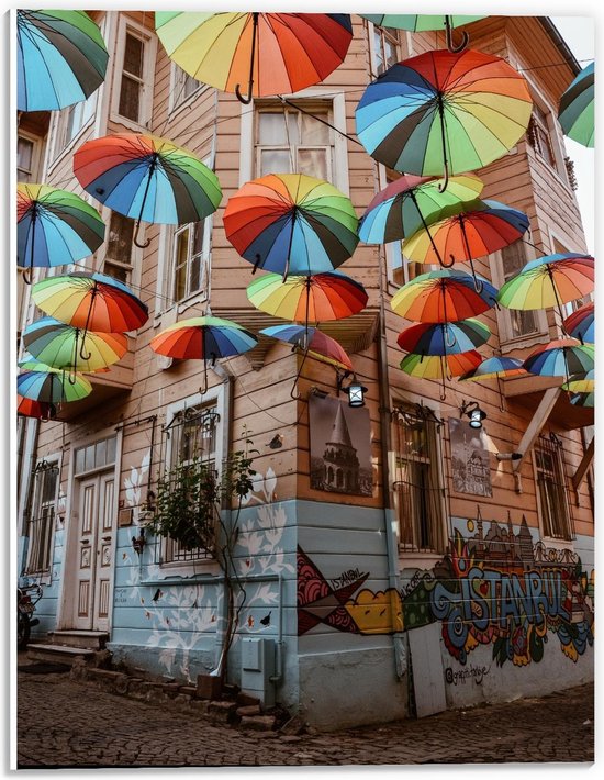 Forex - Gekleurde Parapluutjes in Stad - 30x40cm Foto op Forex