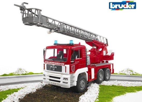 BRUDER MAN Fire engine with selwing ladder | bol