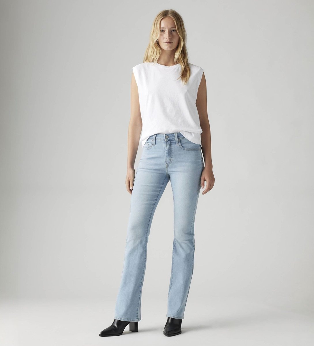 Levi’s Jeans 725 high rise bootcut lichtblauw