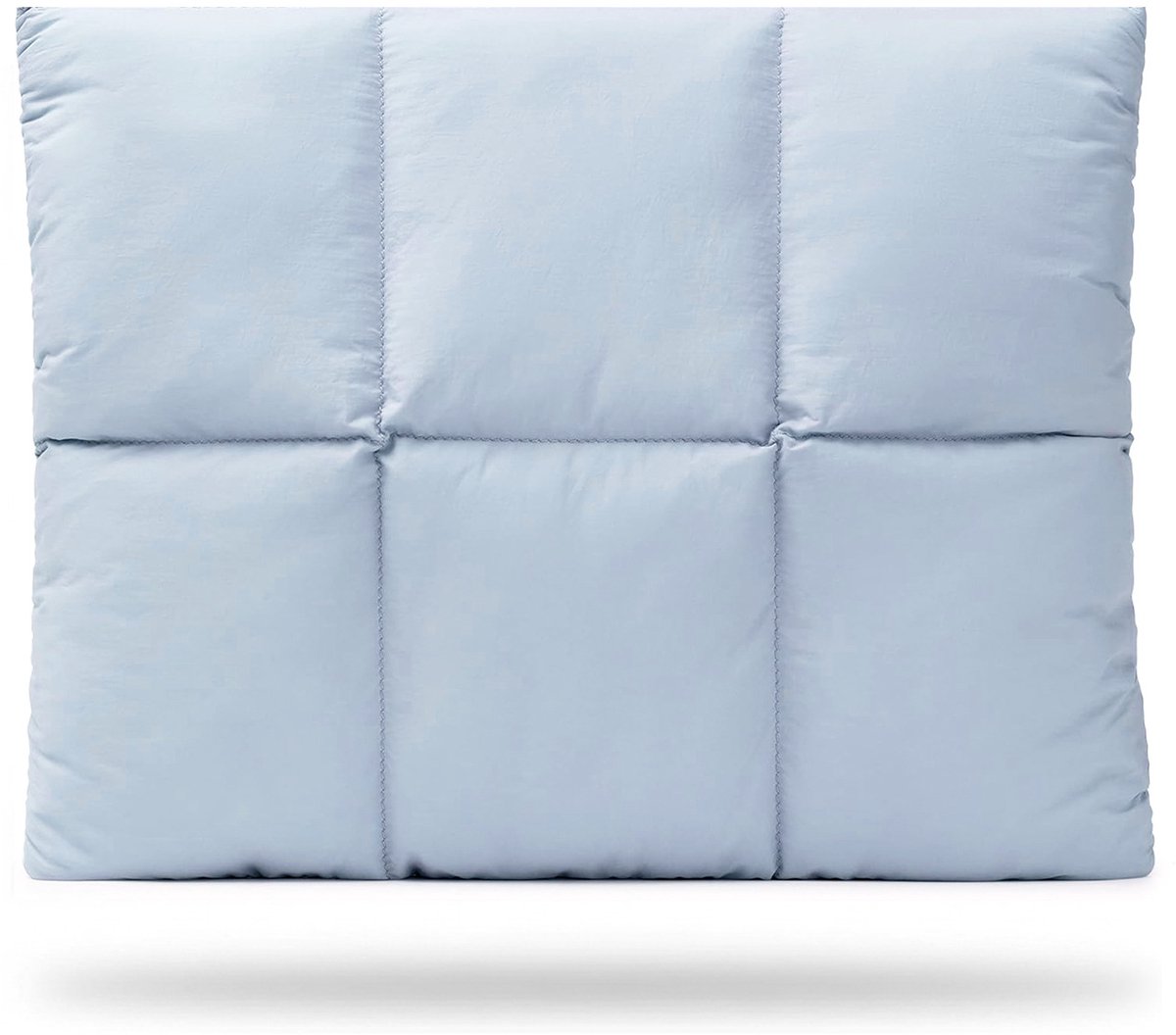 Universele gevoerde laptophoes (13–14 inch) — Gewatteerde hoes in 'puffer'-stijl voor dames (lichtblauw); geschikt voor laptops van 13, 13,5 en 14 inch.