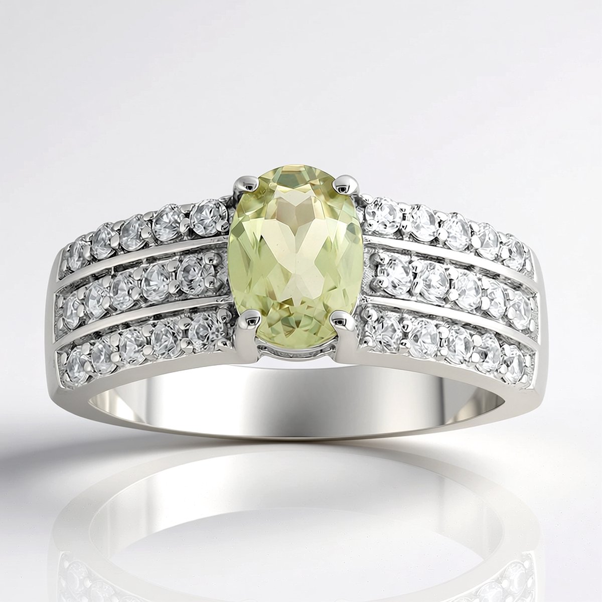 Cavill - Zilveren ring met 0,765 ct Kleurwisselende Diaspoor - 925 Sterling Zilver gerhodineerd - 30 Zirkonia's totaal 0,561 ct - Tijdloos & Elegant