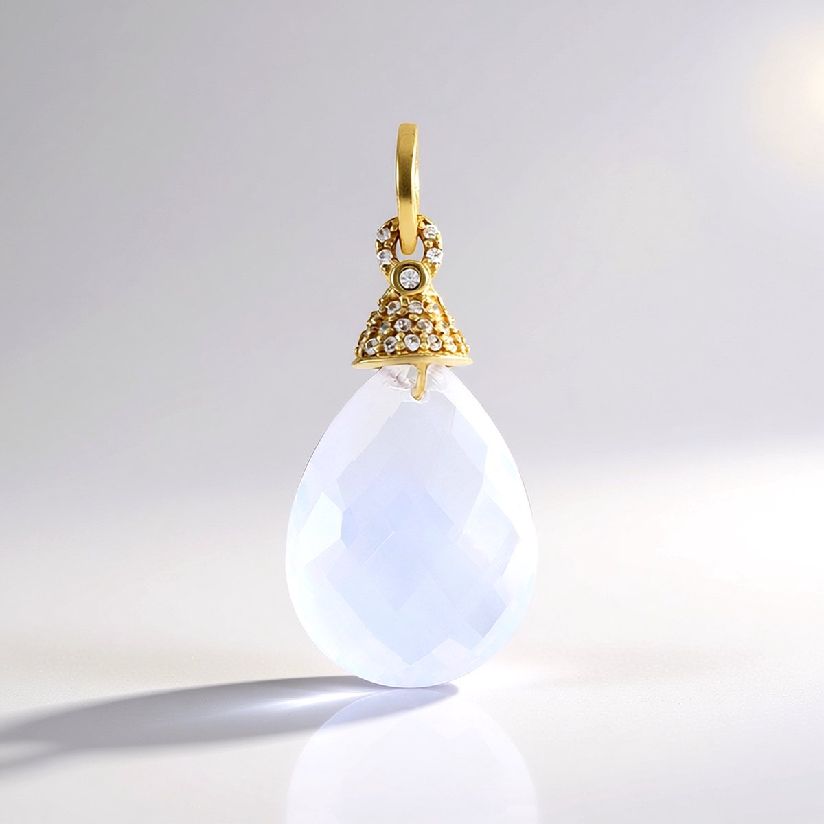 Cavill - Zilveren Hanger met Maanblauwe Kwarts 13,35 ct - 925 Sterling Zilver Verguld - Briolette Edelsteen - Elegante Dames Sieraden