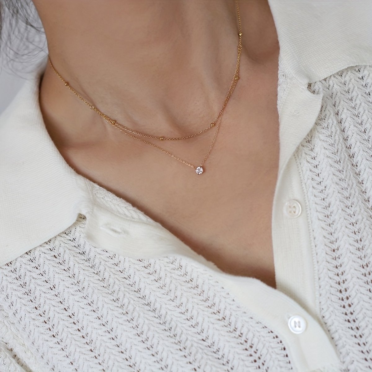 Sjika - Dubbele Ketting Dames Goud – Layered Ketting met Zirkonia Steentje – Minimalistische Damesketting – Goudkleurig Sieraad – Cadeau voor Haar