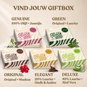 Vijf doosjes met gestreepte patronen in pasteltinten. Groene en witte gestreepte patronen met deksel omhoog.
