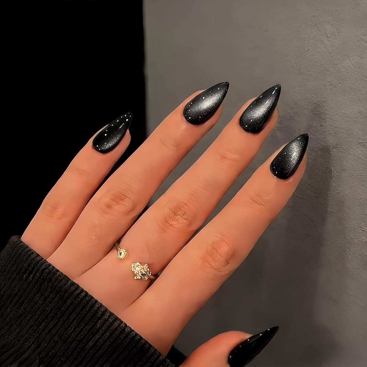 On Nails Kort, Amandel Eenvoudig Zwart Cat Eye Magnetisch Halloween Nep Nagels met Nagellijm, Zwarte Fototherapie Kunstnagels