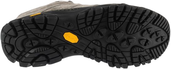 Onderkant van een grijze Merrell wandelschoen met een zwarte profielzool en een geel Vibram-logo.