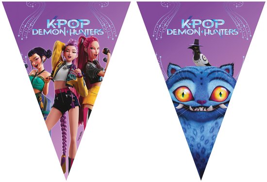 Paarse K-Pop Demon Hunters vlaggenlijn met de drie bandleden en een blauwe kat met een hoedje.