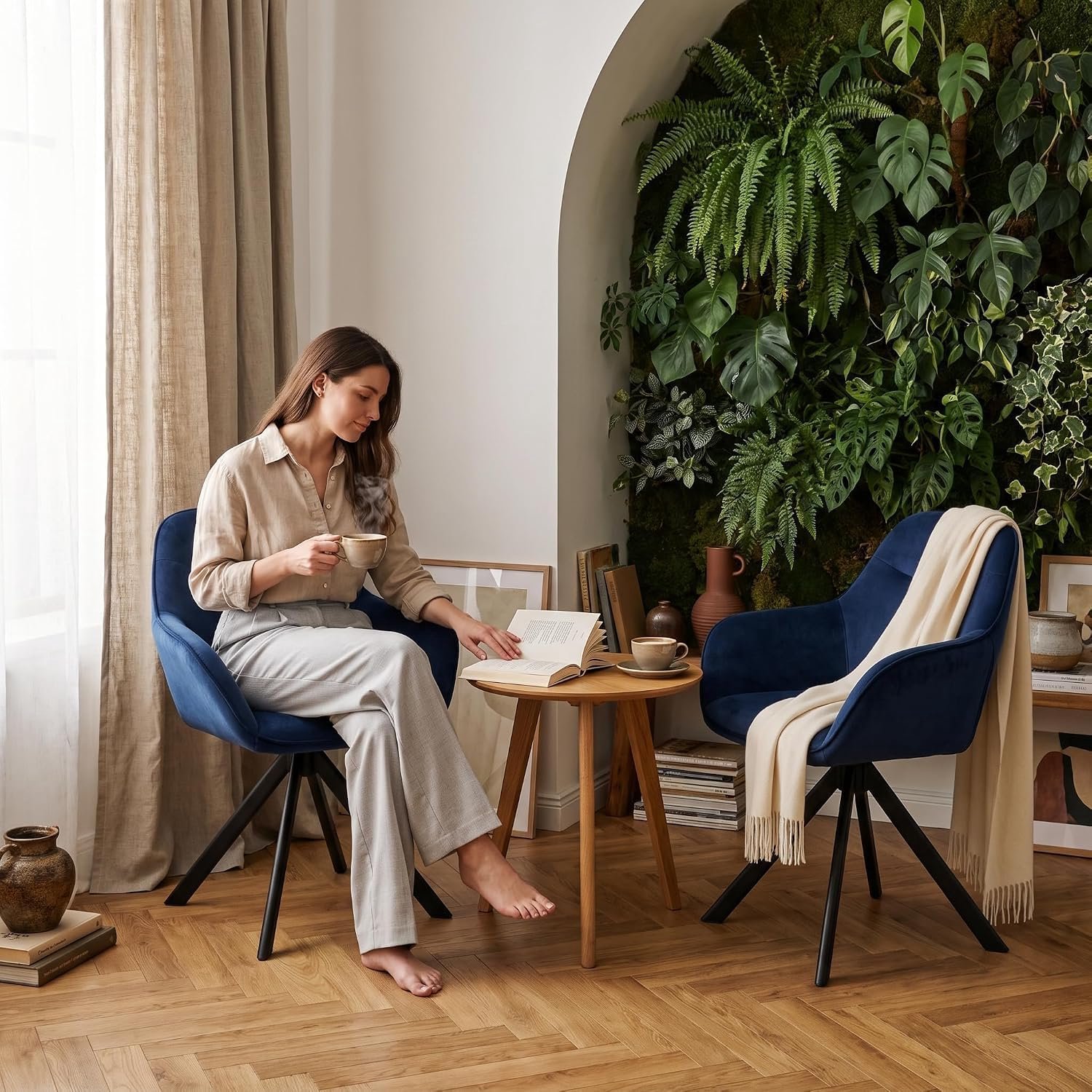 Velvet Draaibare Comfort Eetkamerstoel met Armleuningen – 360° Draaibare Eetkamerstoelen, Fluwelen Stoelen met Metalen Poten, Set van 2, Pruisisch Blauw, 59 x 63 x 81 cm