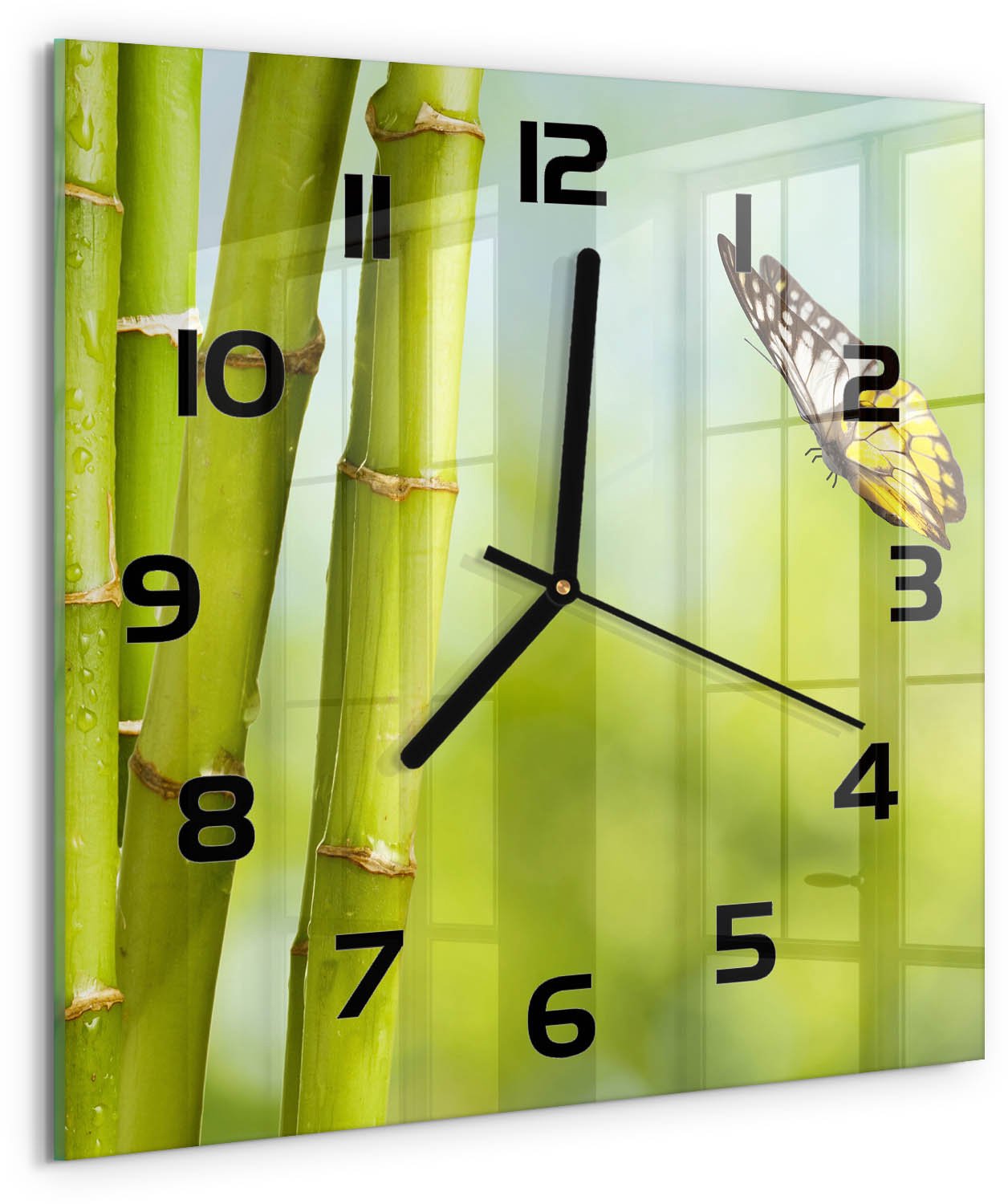 TULUP Wandklok - Bamboe en vlinder Wandklok Glas Decoratie - 30x30 cm - Groente Gekleurde Glazen Klok - Zwarte handen - Vierkante Klok - Klok Glas Met Opdruk - Moderne Wandklok Glas