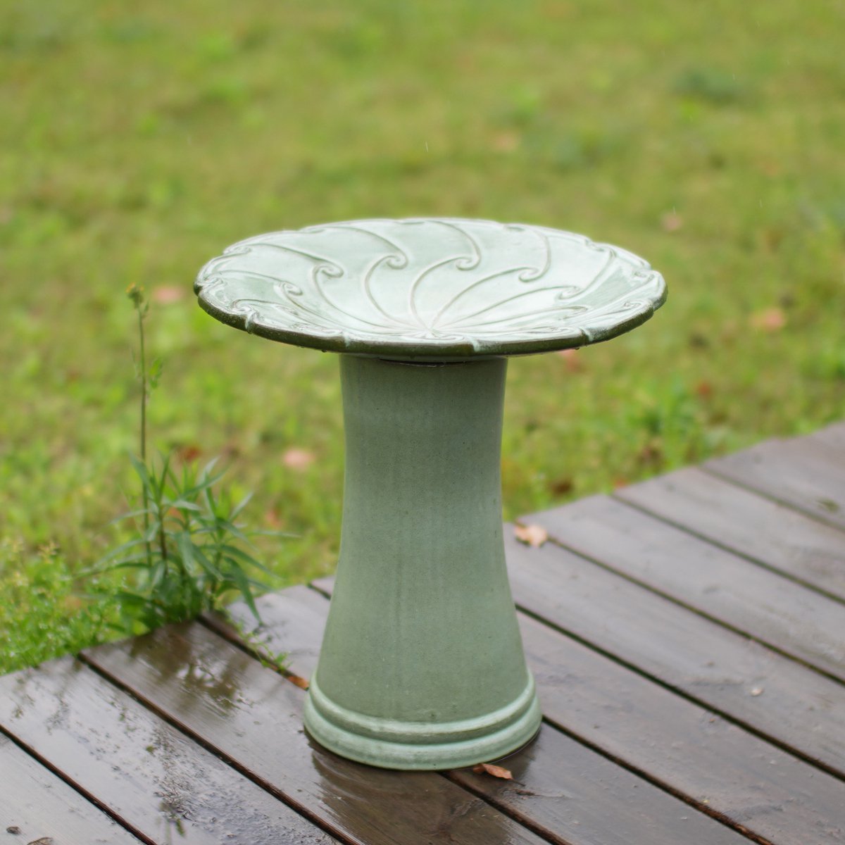 Vogelbad – Handgemaakt – 43 cm Diameter – 45 cm Hoog – Keramiek – Lichtgroen – Vorstbestendig – Weerbestendig