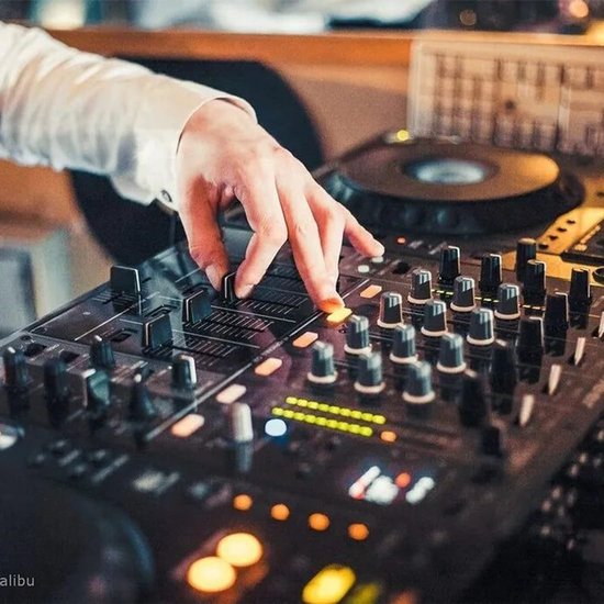 6x Vervangende Fader Hoods voor DJ Mixer, Eenvoudige Installatie, Stijlvol Zwart Ontwerp, Geschikt voor Pioneer DJM600 700 750 800 850 900 2000, DJ Accessoires — afbeelding 4