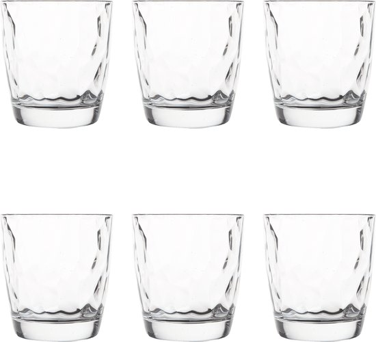 Six verres vides et transparents avec un motif à facettes.