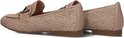 Zij-aanzicht van beige Gabor loafers met gevlochten bovenwerk en gespdetail.