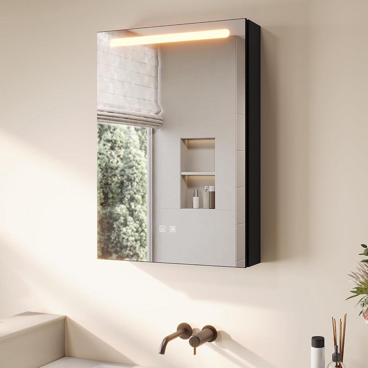 Spiegelkast voor badkamer met verlichting en make-upplank, led-spiegelkast met stopcontact, touch-schakelaar en 3 lichtkleuren, dimbaar, condensvrij, 70 x 48,5 cm, mat zwart, volledig gemonteerd