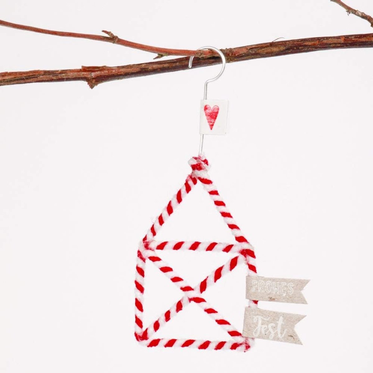 Mini winter wol ornament huis 6 x 9 cm - decoratief - schattig - sfeervolle winterdecoratie - ShopVlot