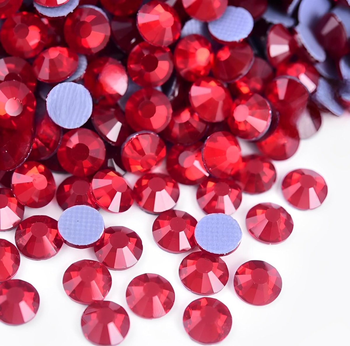 Hotfix Steentjes Bulk - Glazen Strass Edelstenen voor Stof, Kleding, Ambachten & Bedazzling 3,2 mm (ss12, 1440 stuks, Siam)