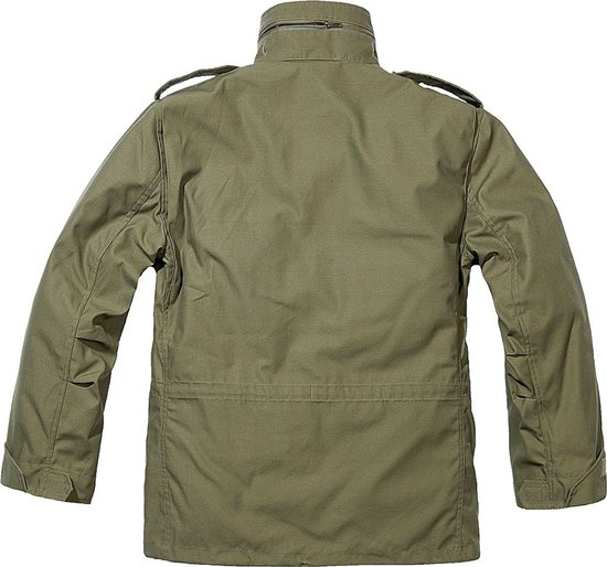 Olijfgroene jas van Brandit, model M65 heren winterjas, van achteren gezien.