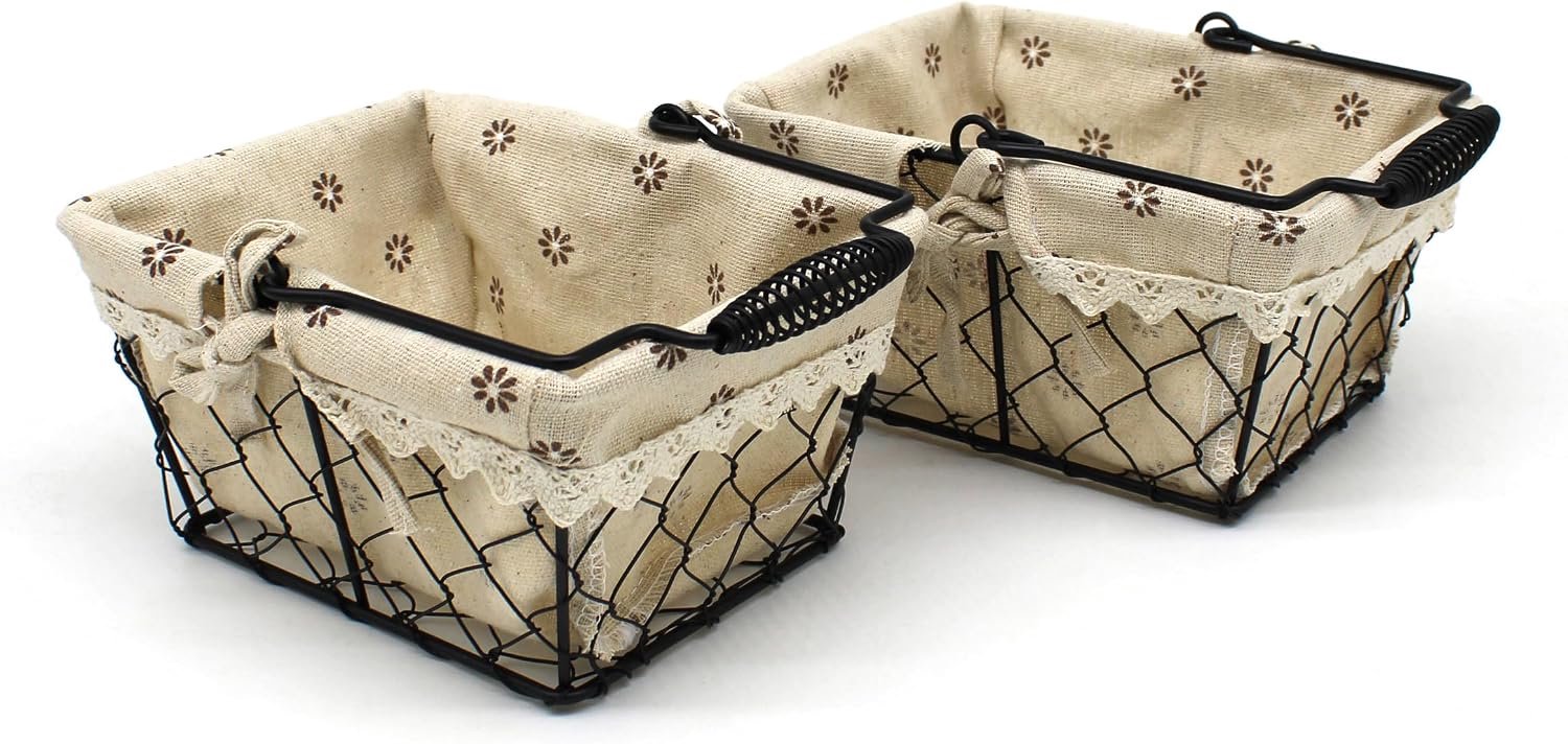 CVHOMEDECO. Primitieven Country Chicken Wire kleine geschenkmanden verzamelen manden met handvat en katoenen voering. Set van 2 stuks.