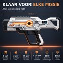 Witte lasergame blaster van 37,5 cm met oranje LED-details, digitaal display en 60 meter bereik.