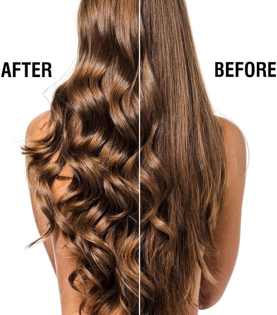Vergelijking van haar: links met krullen (AFTER) en rechts steil haar (BEFORE).