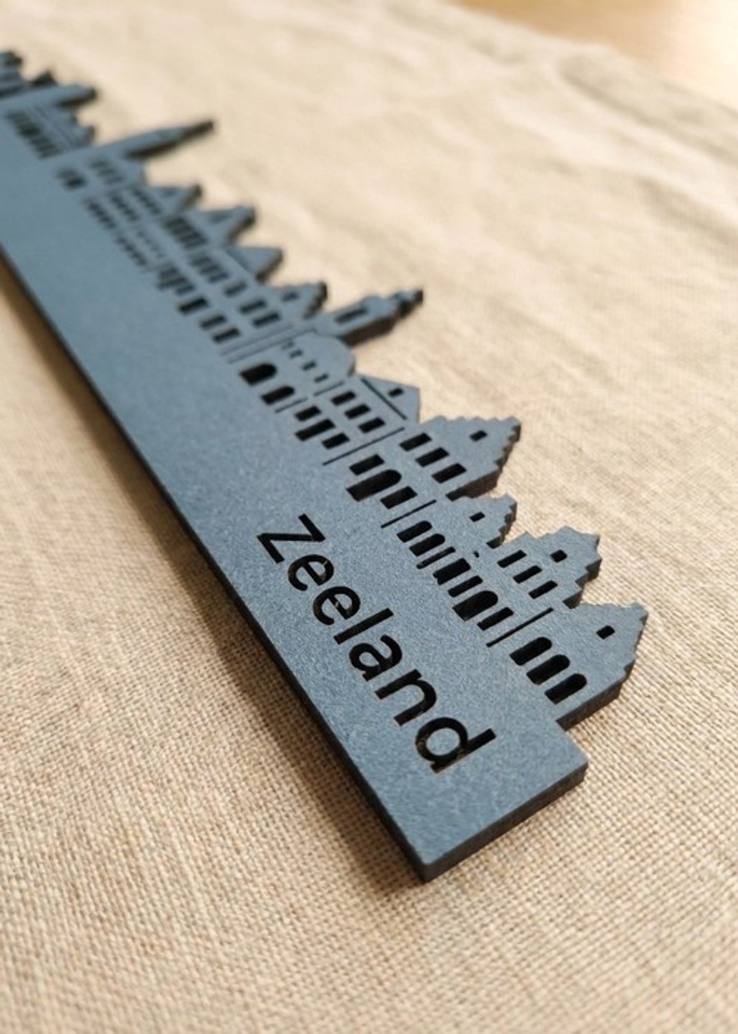 Houten Skyline Zeeland | Wanddecoratie voor aan de muur | Blauw MDF | 100 x 20 cm