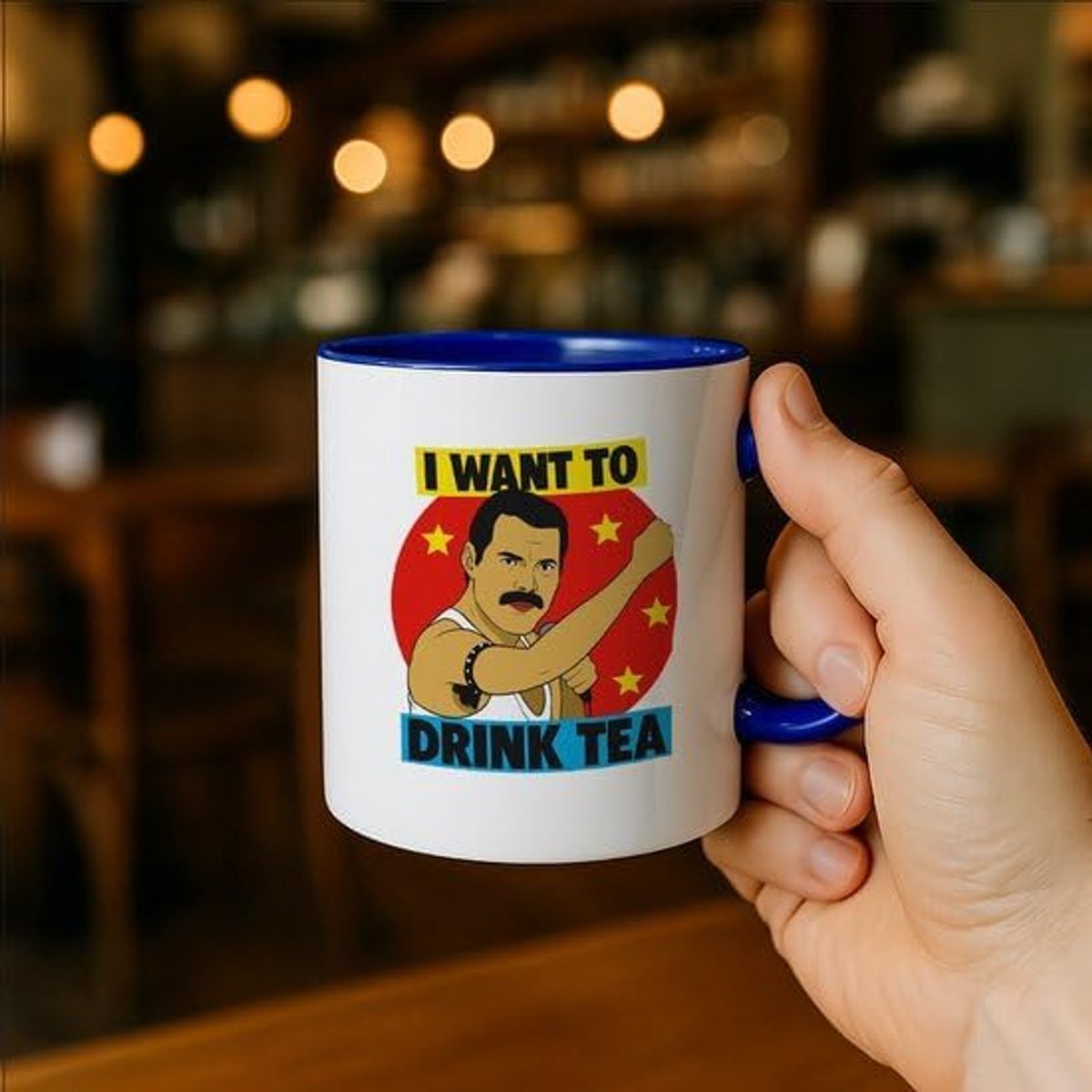 “I Want to Drink Tea” Wit-Blauwe Mok 330ml – Parodie Koffiebeker voor Theeliefhebbers