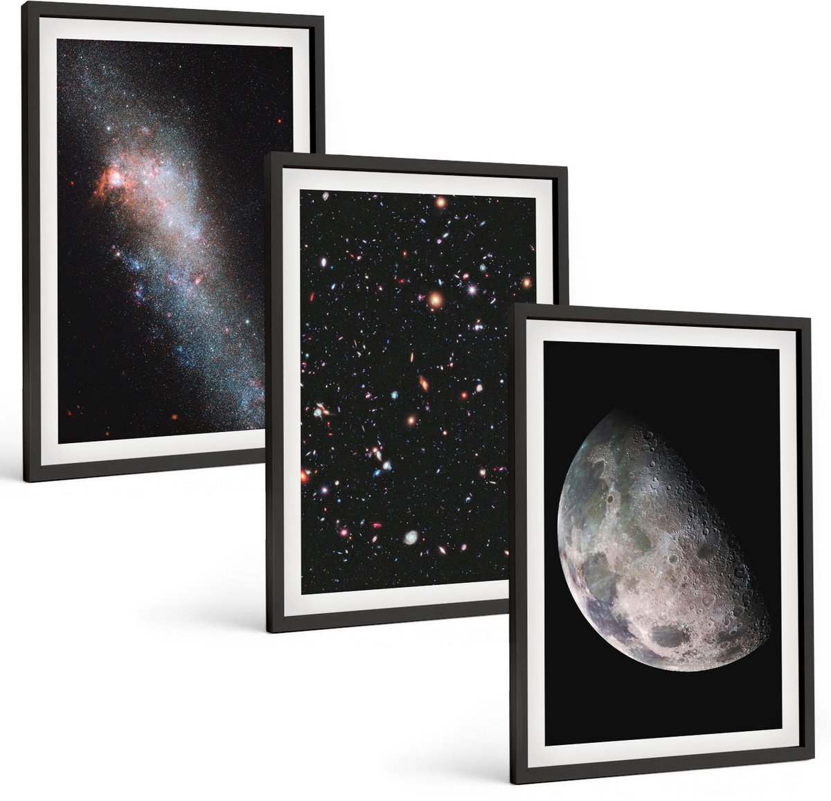Coloray 3-Delige Schilderij Set - Ruimte, Melkweg, Sterren En Volle Maan - 40 x 60 cm - Wanddecoratie - Woonkamer Decoratie - Decoratieve Schilderijen