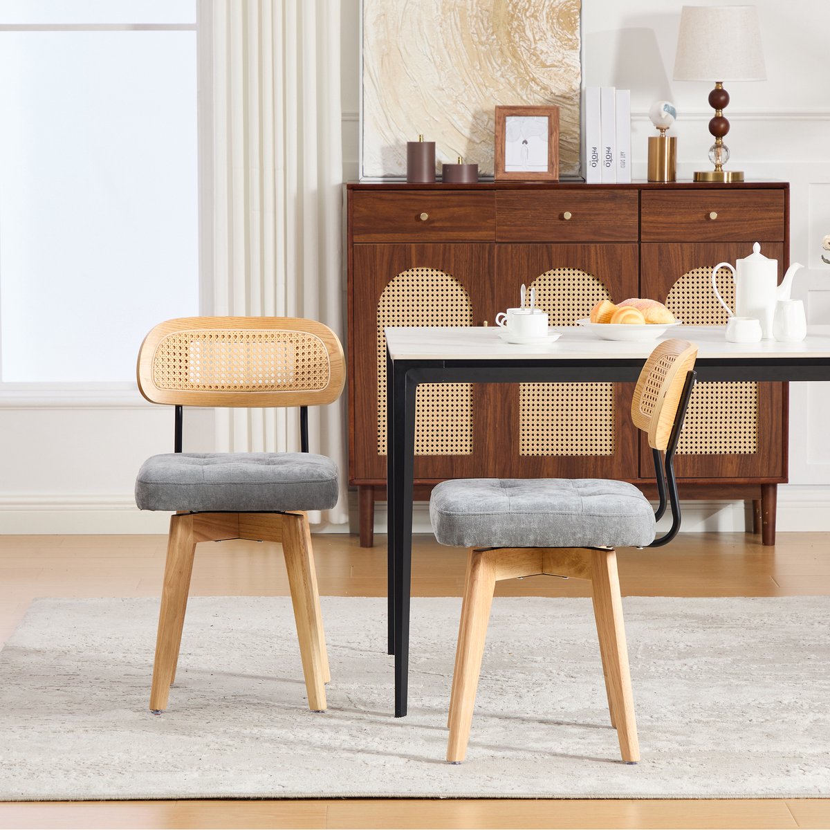 COVREO Draaibare eetkamerstoel met 360° functie – Stoel met gevlochten rotan rug – Set van 2 voor eetkamer – 43x50x77 cm – Grijs