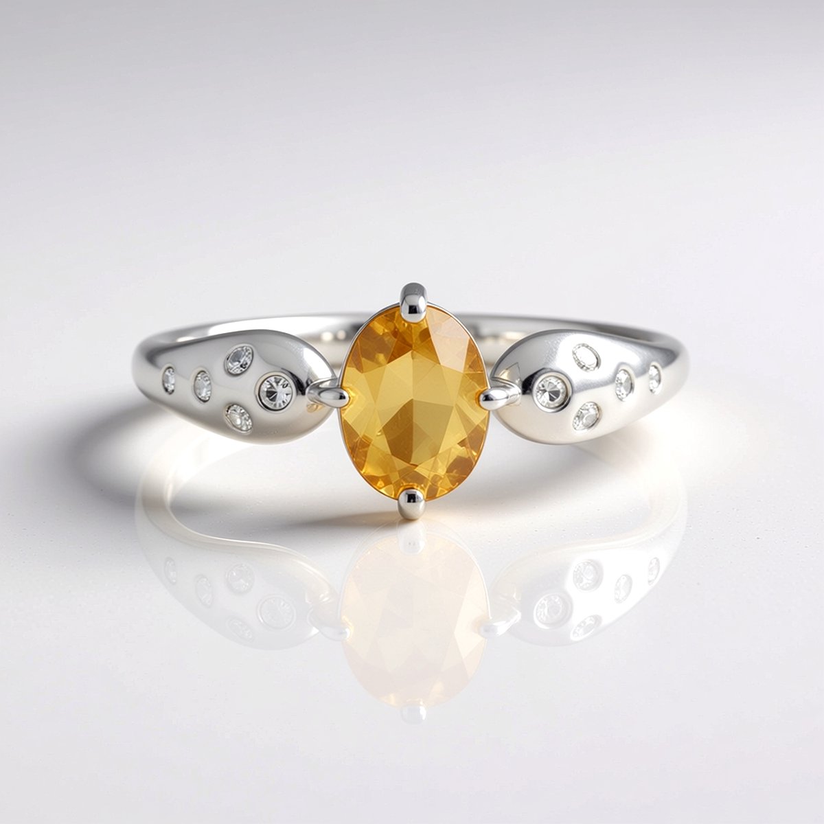Cavill - Luxe Damesring 925 Sterling Zilver met Platina Coating - Mandarijn Zirkoon 1,262 ct en 10 Briljant Zirkonia's - Ovaal Briljant