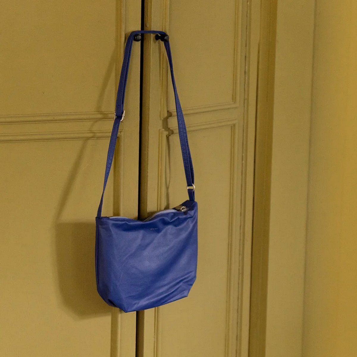 Tinne+Mia Cross body baggy special edition sodalite blue