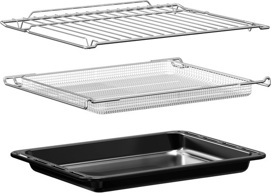 Zilverkleurig grillrooster, airfrymand en zwarte bakplaat voor in de oven.