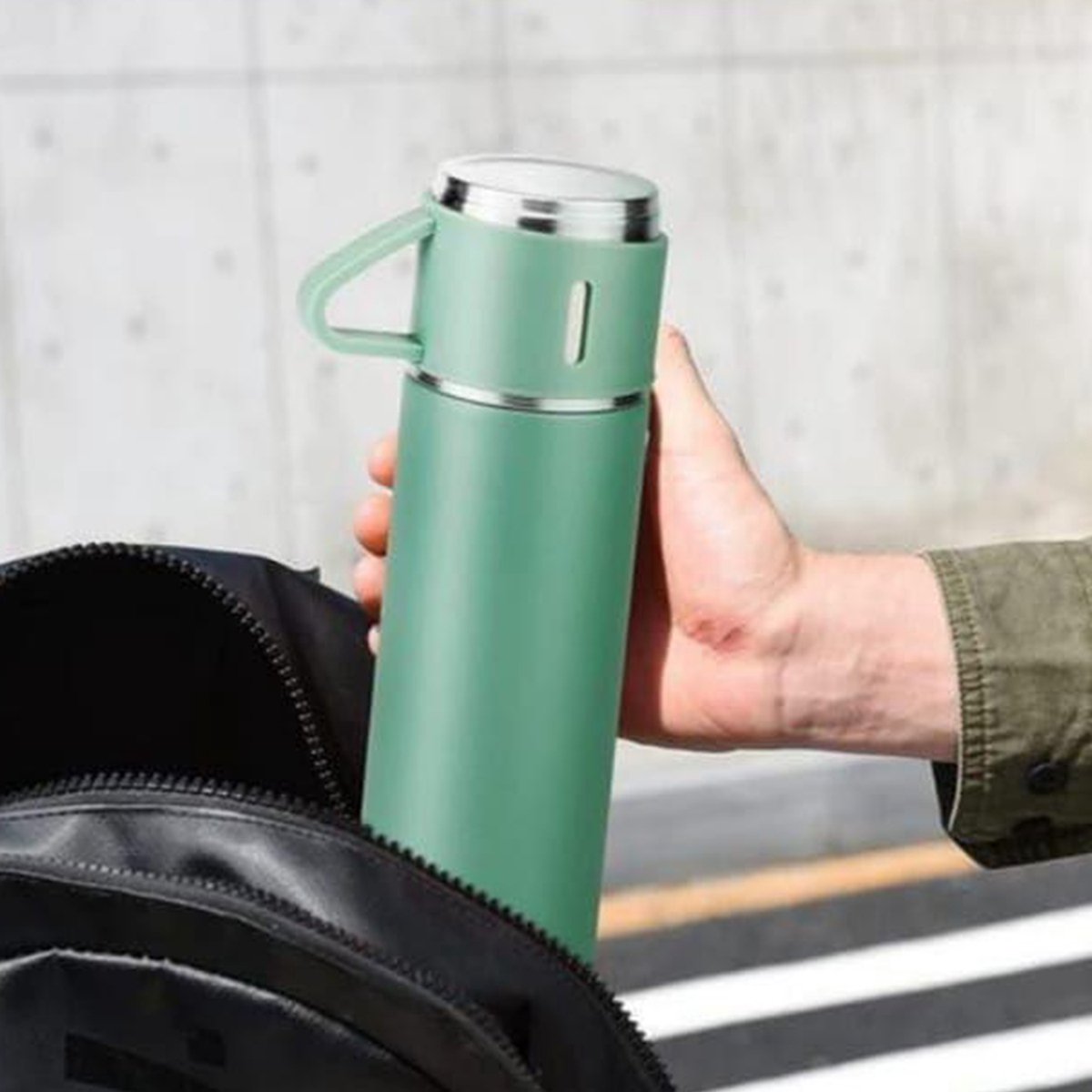 REDOM Thermosfles 500 ml – Thermosbeker met 12 uur warm en koud houden – Herbruikbare Drinkbeker voor Werk, School, Reizen en Sport – RVS – Groen thumbnail 4