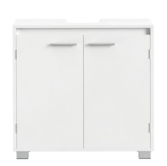 Witte badmeubel met twee deuren en zilveren handgrepen, op zilveren poten.
