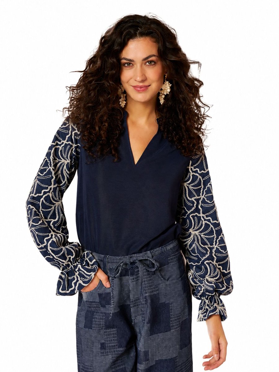 Top Isuna - Contrast Sleeve