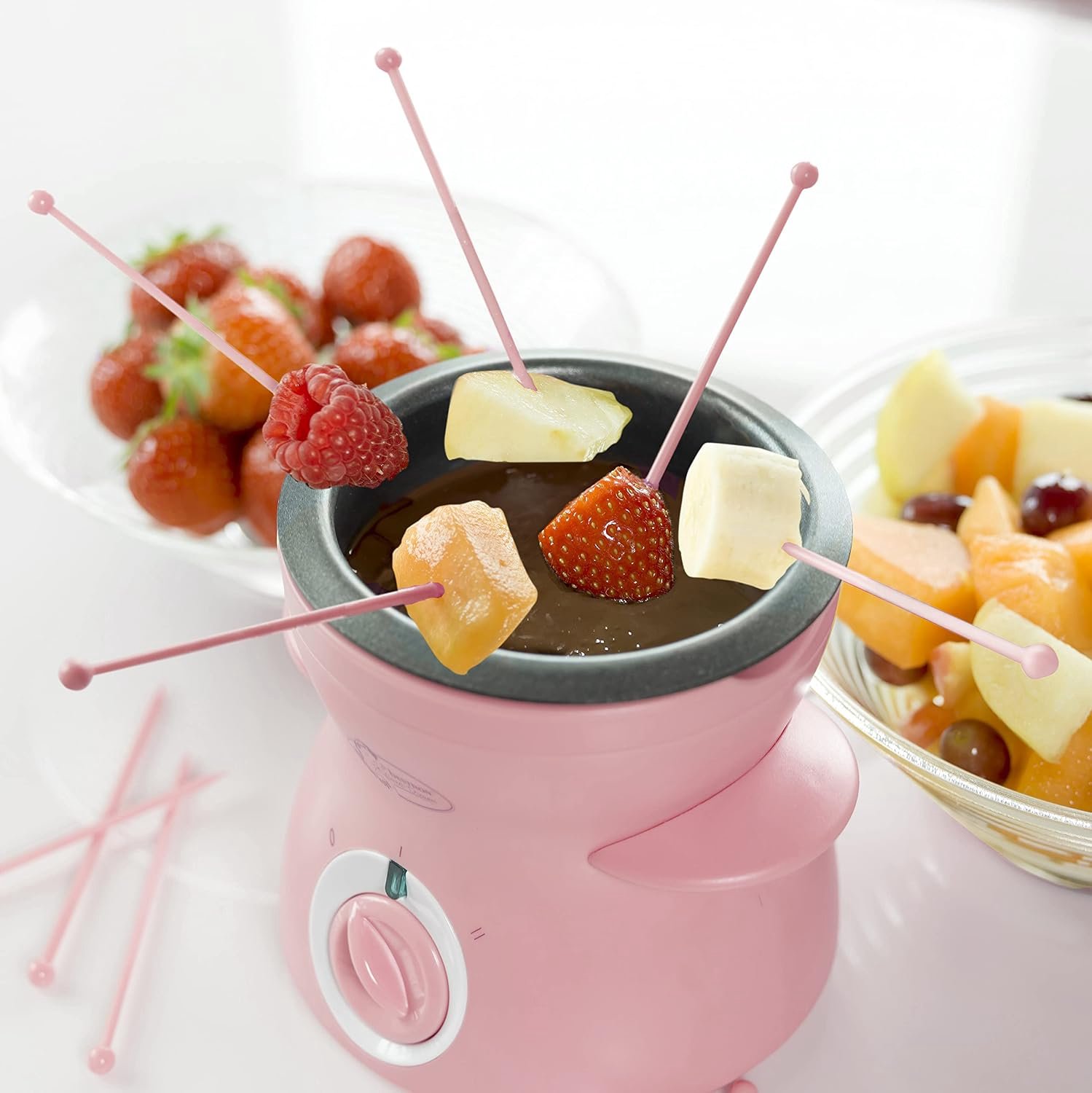 Chocoladefondue Elektrisch – 0,3 Liter – Inclusief 10 Vorkjes, 10 Spiesjes en Spatel – Antiaanbaklaag – 2 Standen – Roze – foto 2