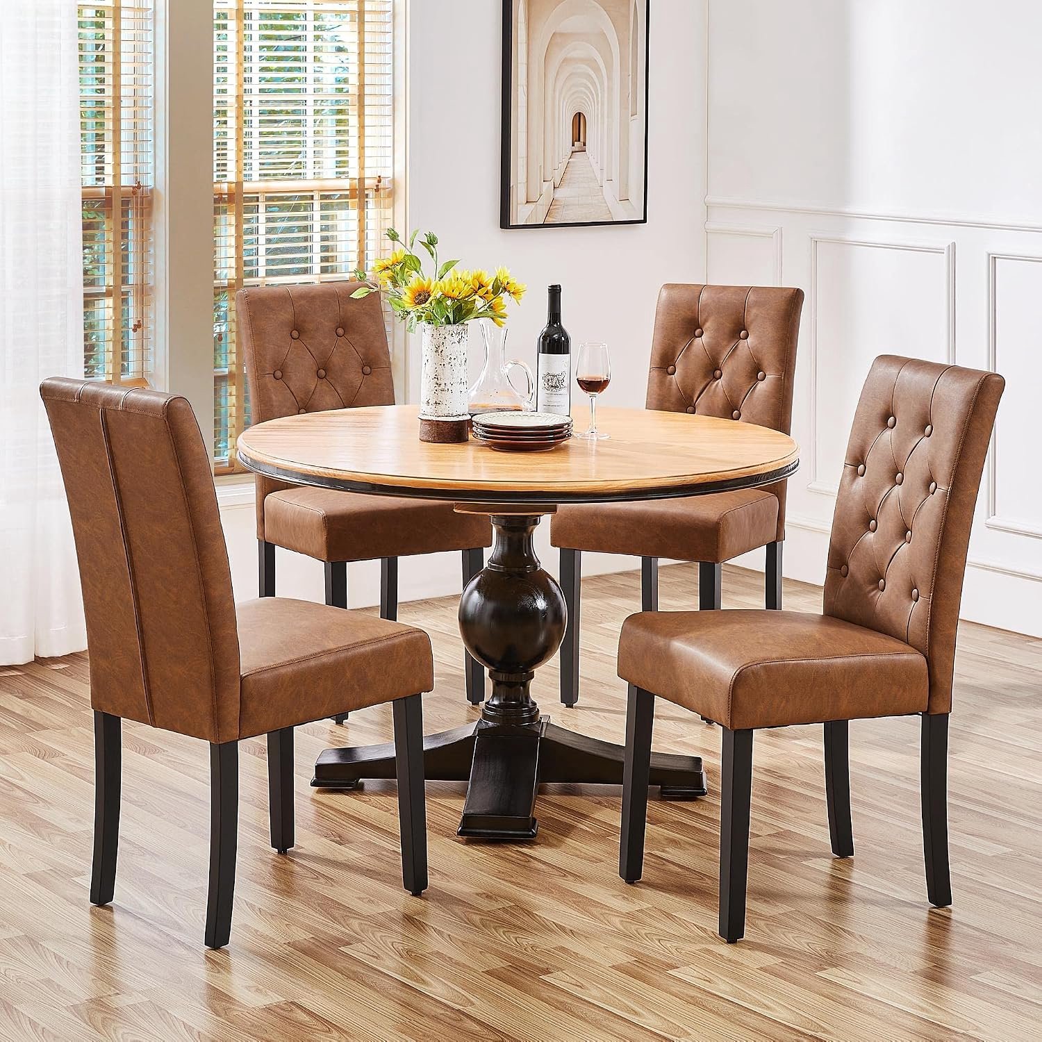 Retro Eetkamerstoelen met Armleuningen Set van 4 – Gestoffeerde Keukenstoelen met Hoge Rugleuning, Bruin Kunstleer, Comfortabele Zitting met Pocketveren en Massief Rubberhouten Poten – 60,5 x 45,5 x 98 cm