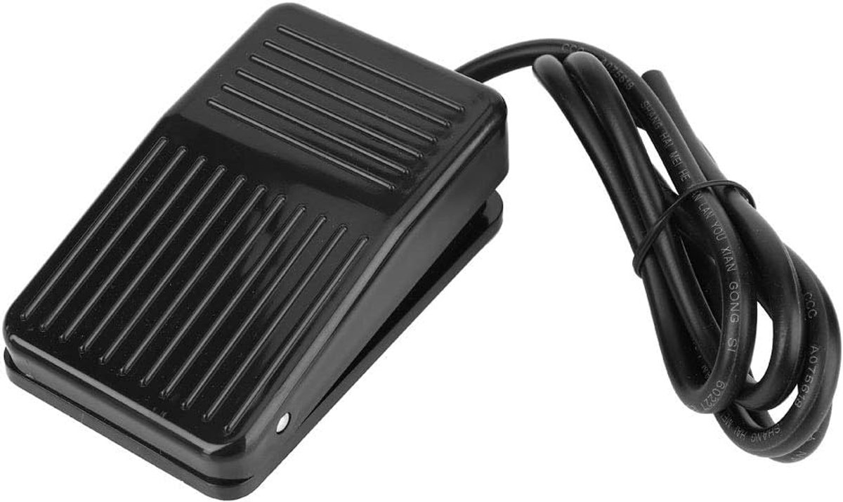 250VAC 10a Antislip Voetschakelaar, Pedaal Kortstondige Voetschakelaar Pedaalbedieningsschakelaar Zwart, Voor Tafelzaag, Rolzaag, Verstekzaag, Elektrisch Gereedschap(1m cable)