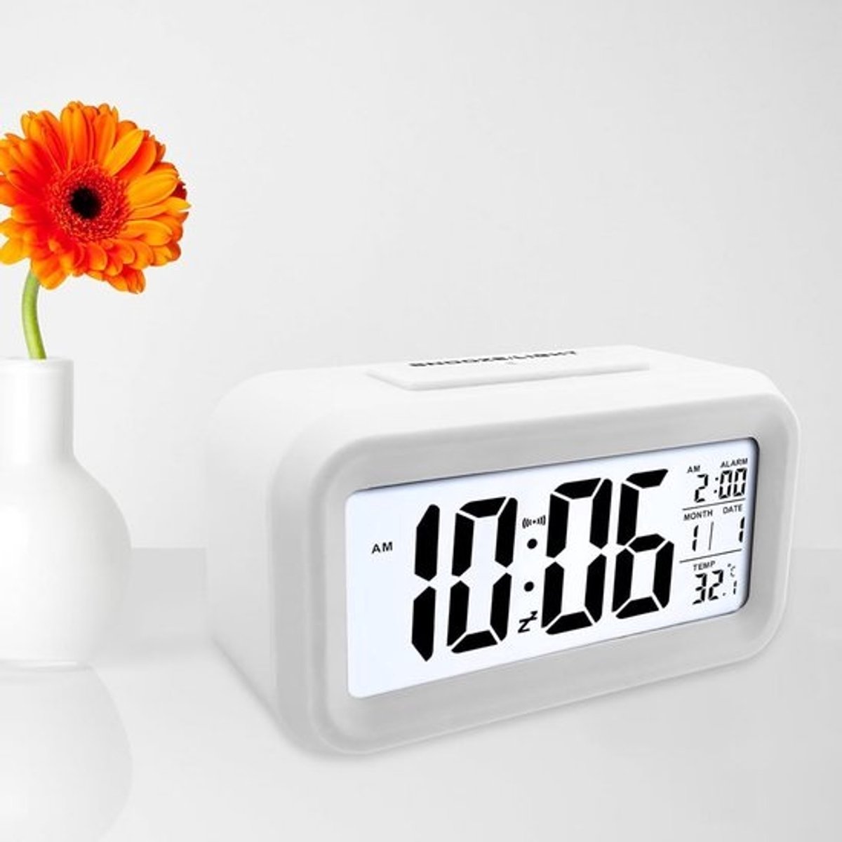 Digitale wekker met groot LED-display en temperatuur
