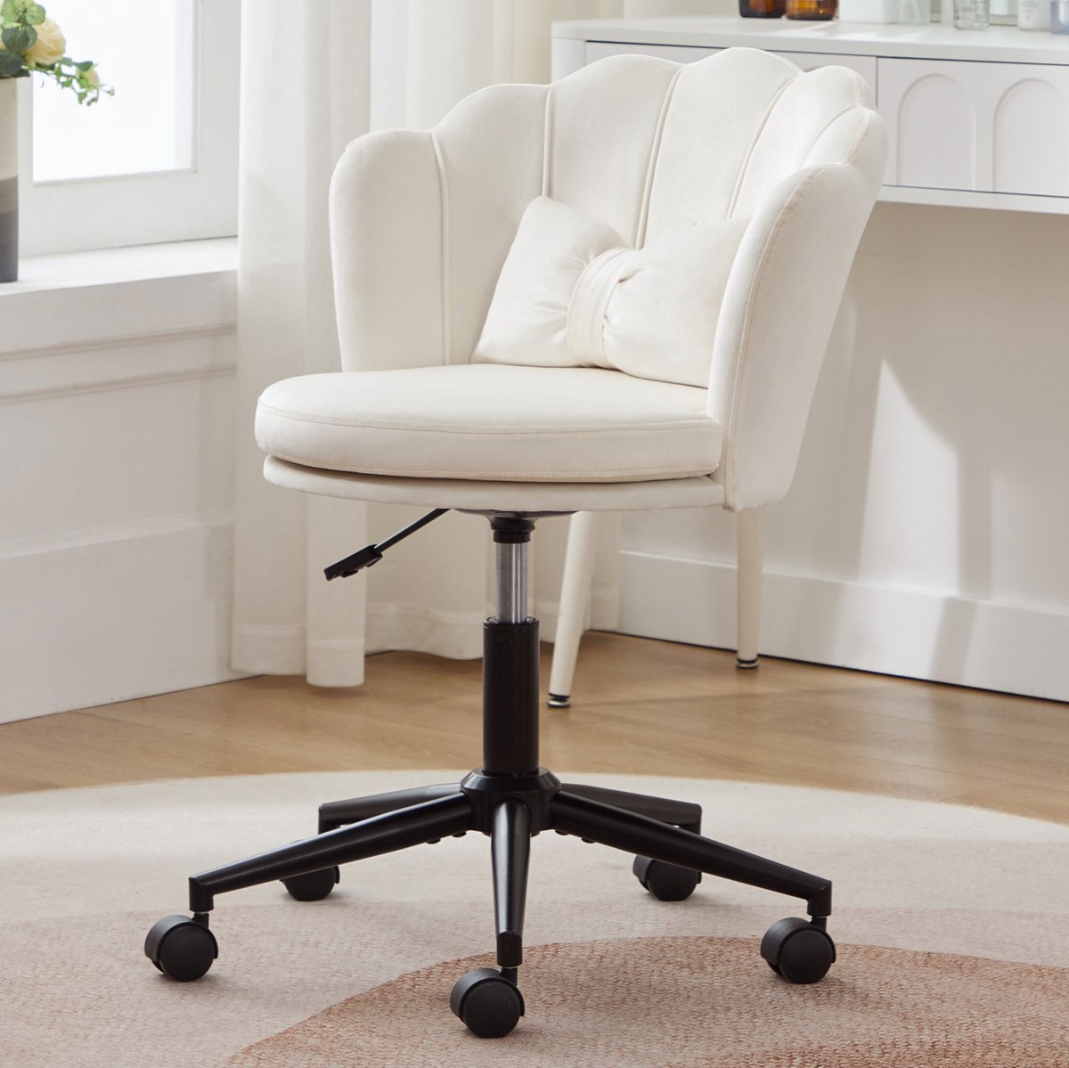 MEUNIQ Bureaustoel zonder armleuningen, in hoogte verstelbaar 45-55 cm, 360° draaibaar met wielen en lendenkussen, beige fluweel