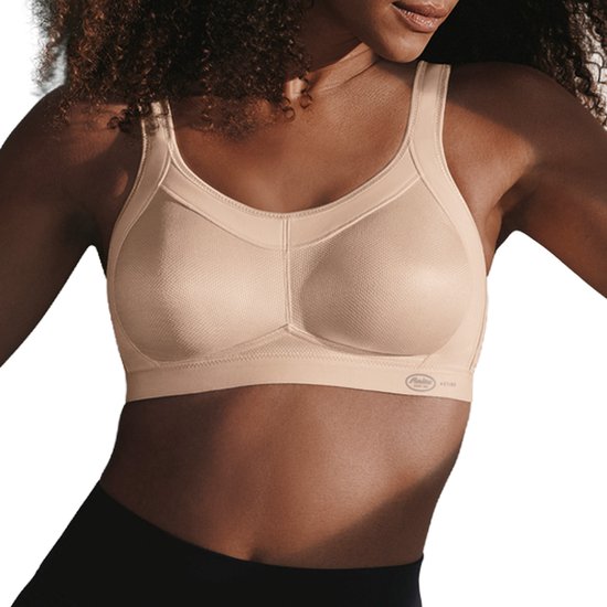 Beige Anita Active sportbeha met voorgevormde cups, brede bandjes en het Anita Active logo op de onderband.