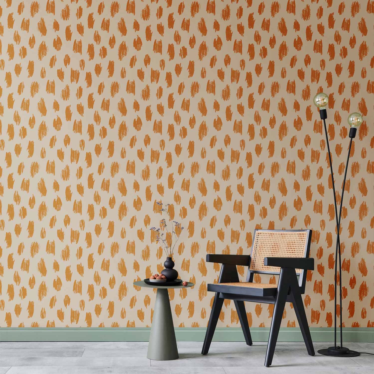 Behang - Drawn Pattern in Dots and Spots - in shades of orange and ecru.