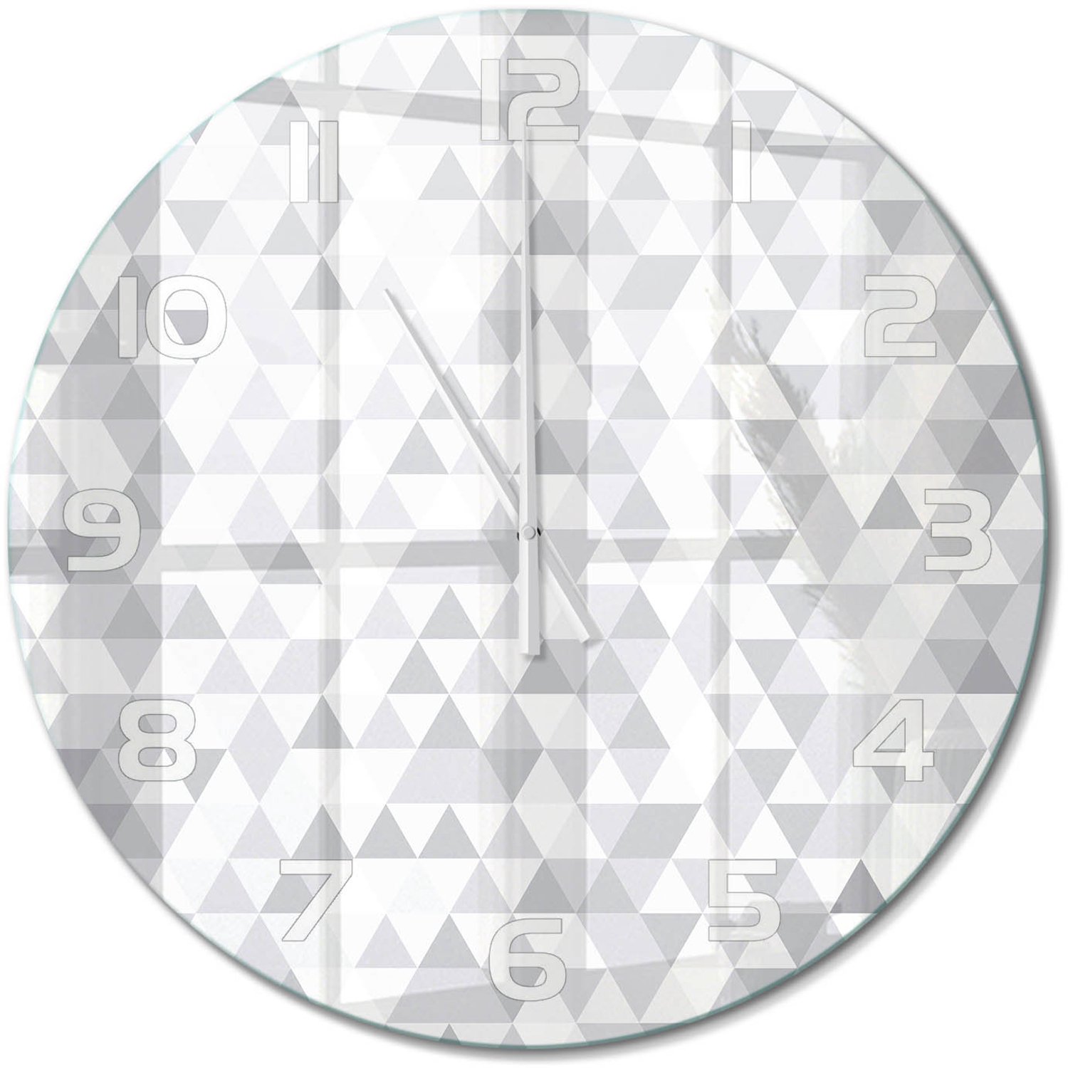 TULUP Wandklok - Grijze driehoeken Gekleurde Glazen Klok - fi60 cm - Grijs Glazen Klok Met Print - Witte handen - Ronde Klok - Moderne Wandklok Glas - Wandklok Glas Decoratie