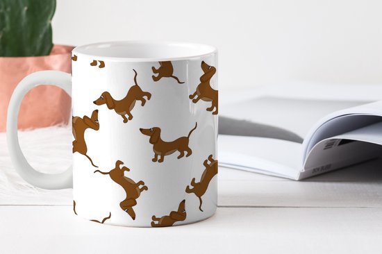 Wrendale Mok - 'That Friday Feeling' dachshund Mug - Royal Worcester