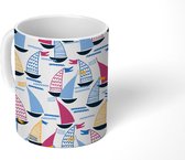 Mok - Koffiemok - Boot - Zeil - Regenboog - Zee - Design - Mokken - 350 ML - Beker - Koffiemokken - Theemok