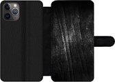 Bookcase Geschikt voor iPhone 11 Pro telefoonhoesje - Metaal print - Zwart - Glitter - Met vakjes - Wallet case met magneetsluiting