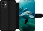 Bookcase Geschikt voor iPhone 11 telefoonhoesje - Water - Dolfijn - Blauw - Met vakjes - Wallet case met magneetsluiting
