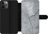 Bookcase Geschikt voor iPhone 11 Pro Max telefoonhoesje - Beton print - Grijs - Scheur - Met vakjes - Wallet case met magneetsluiting