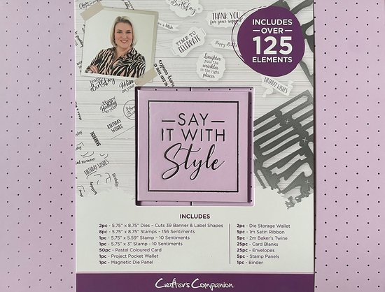 Say It With Style by Crafter's Companion - Box met 125 Elementen-opbergelementen, speciale snijmallen, stempels, papier, lint, bakkerstouw en nog veel meer