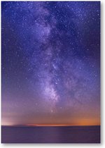 Adembenemende foto van de zee onder een donker paarse sterrenhemel - A3 Poster Staand - 30x42cm - Besteposter - Sterren